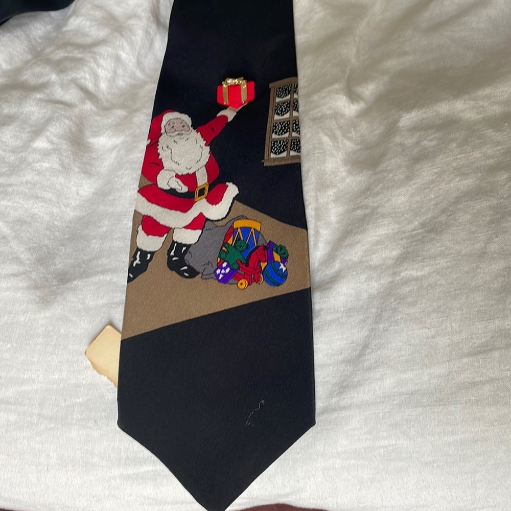 NWT Vicky Davis Silk Christmas Tie